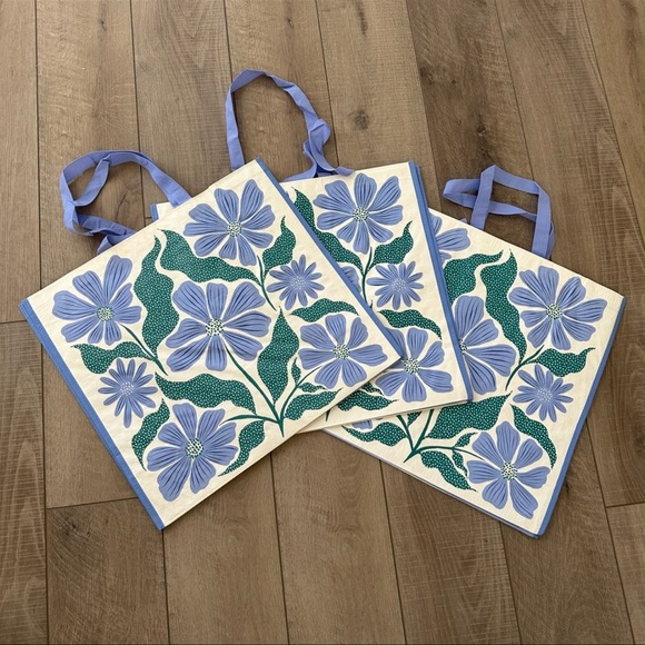 Homegoods TJMaxx Marshalls Flower Print Reusable Shopper Tote Bags Set of 3 - Picture 2 of 2